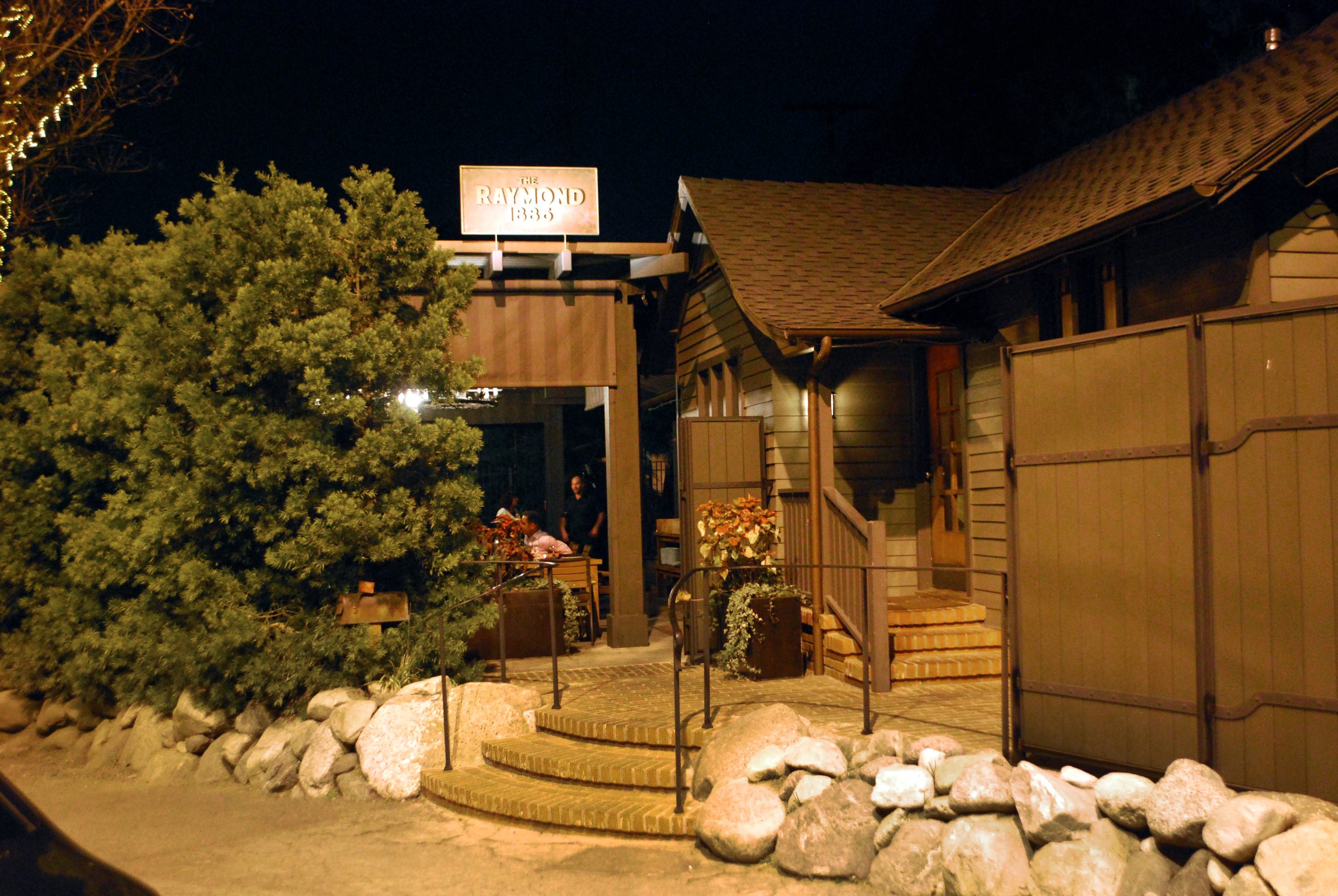 Photo of 1886 Bar