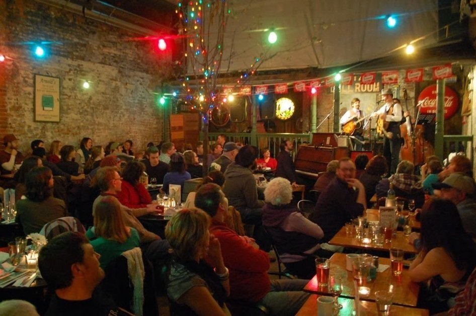 Photo of Arnold's Bar & Grill