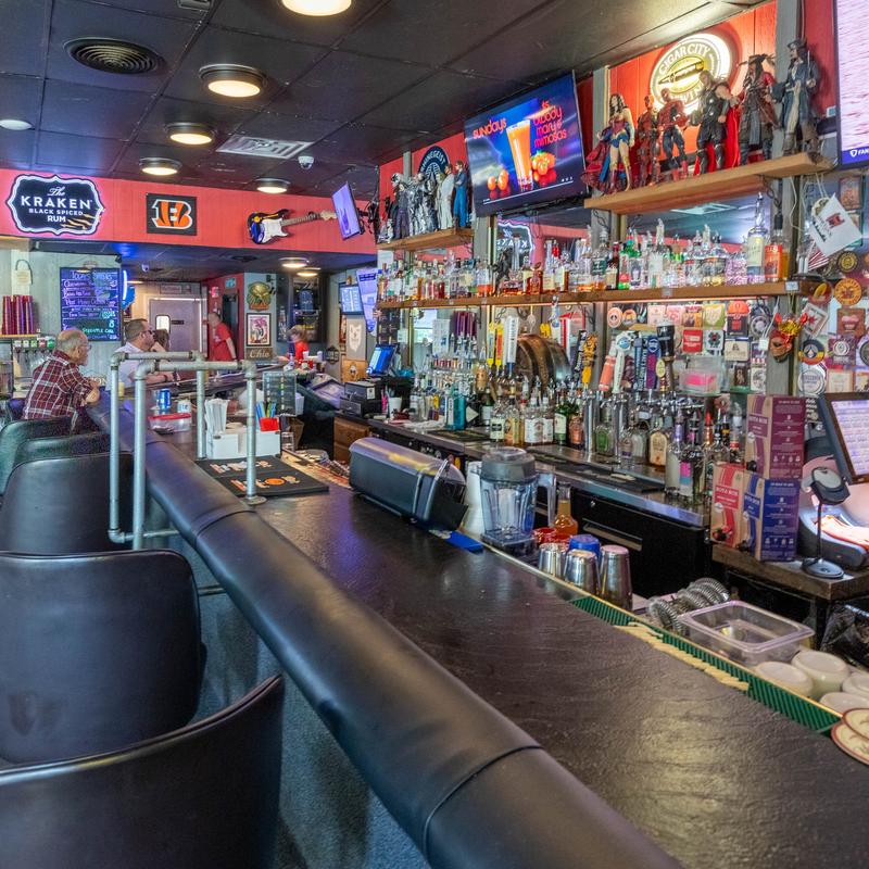 Photo of Hank's Local Bar+Food+Patio