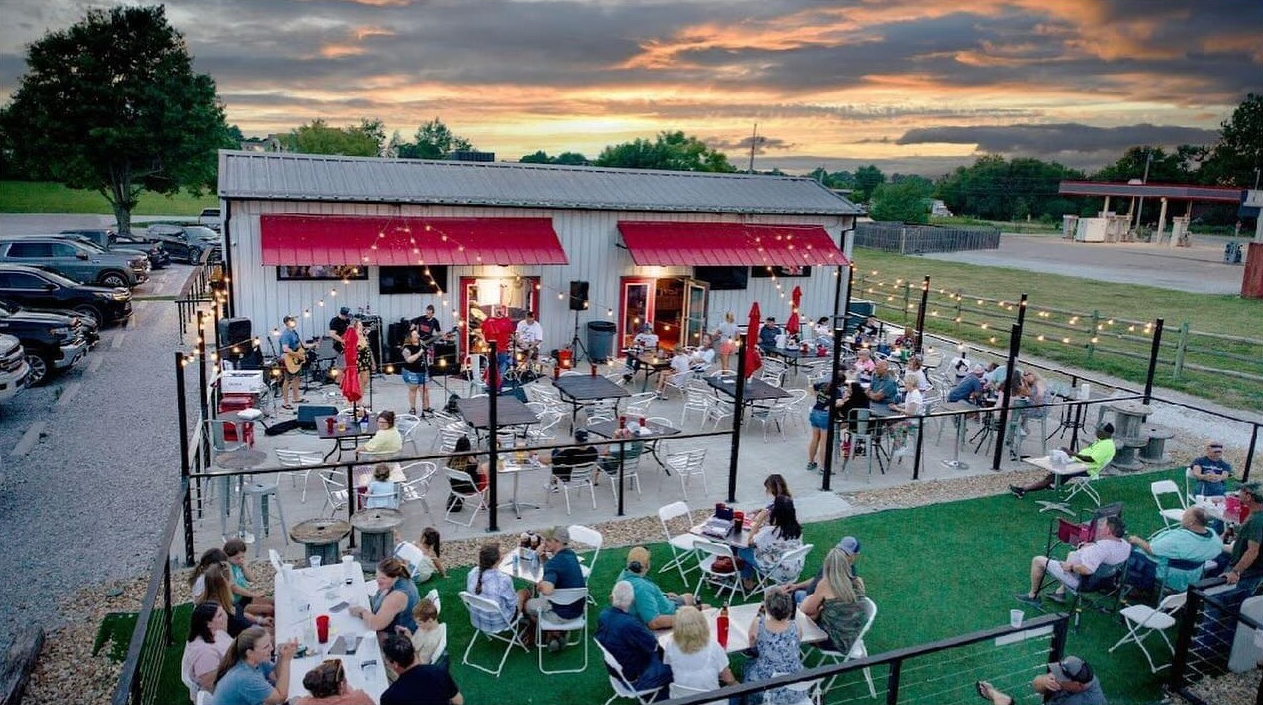 Photo of Red Door Bar & Grill