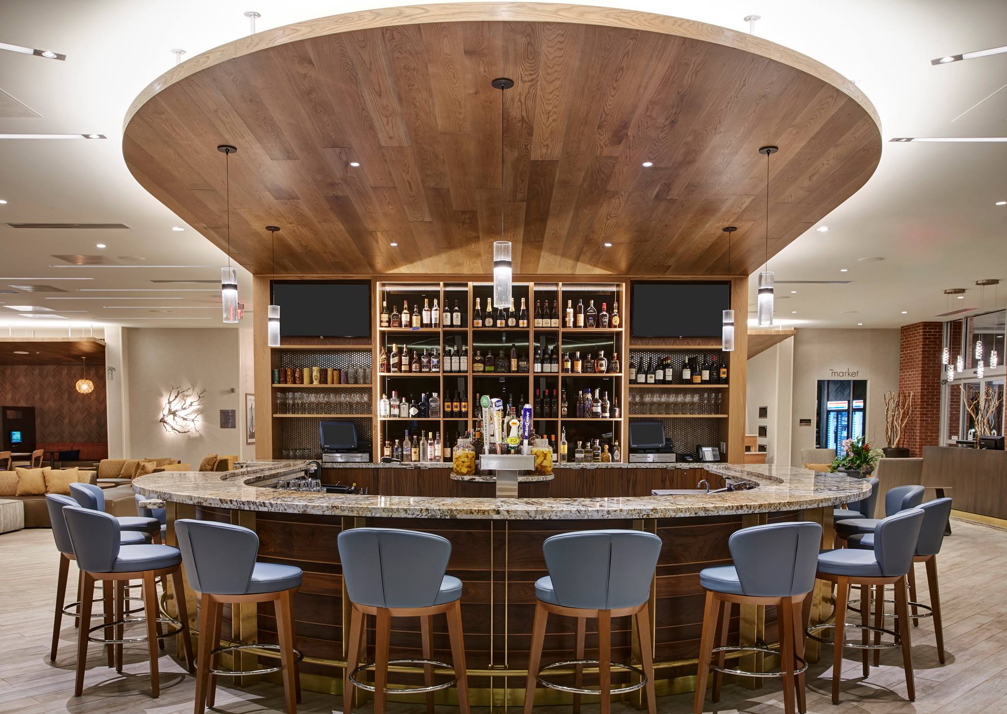 Photo of Shoreline Bar & Grille